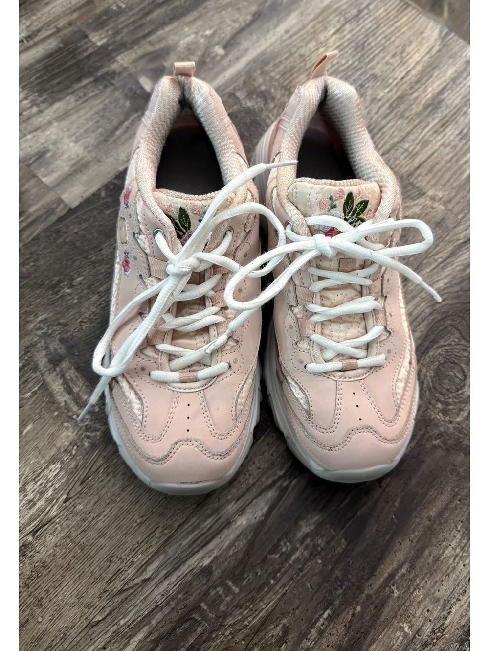 Skechers Pink Floral Embroidered Sneakers Size 7.5